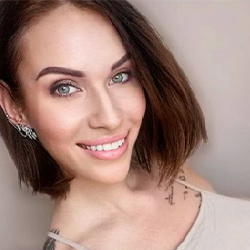 Vaše příběhy – ženy s prsními implantáty POLYTECH